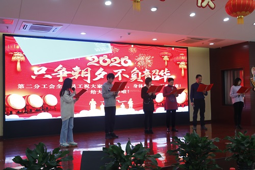 朗誦《一路走來(lái)》.JPG 朗誦《一路走來(lái)》.JPG